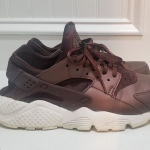 ♦️SOLD♦️Nike Air Huarache Women
